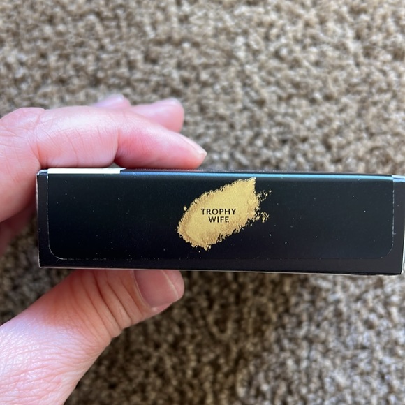 NIB Fenty Beauty Killawatt Highlighter Trophy Wife - Picture 3 of 7